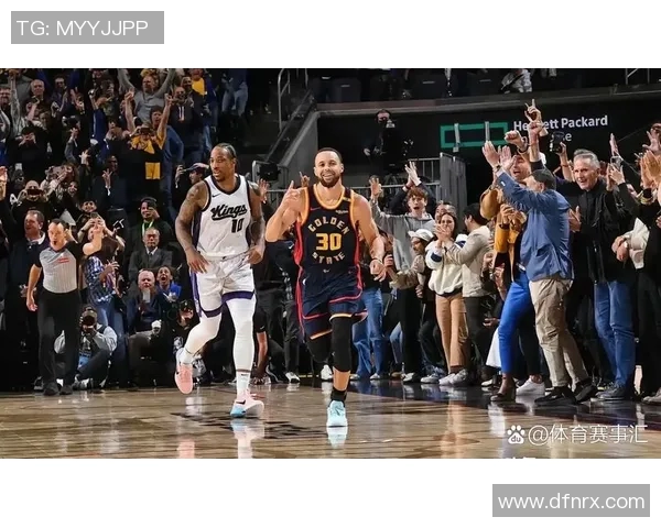 勇士狂胜快船46分展现强大实力全场比赛精彩瞬间回顾