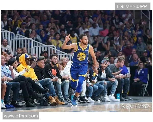 勇士与掘金激战回顾库里精彩瞬间集锦全景呈现