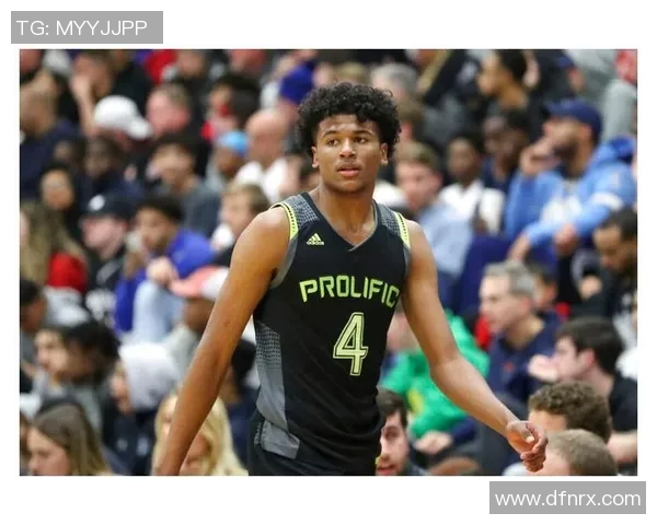 杰伦格林：从天赋少年到NBA明星的成长之路与未来展望