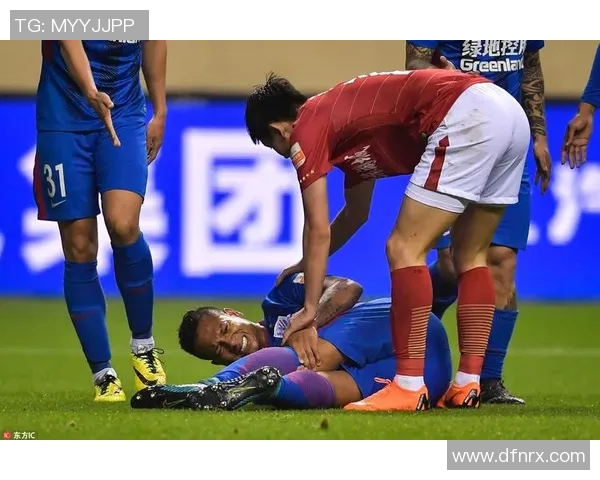 申花与申鑫激战正酣过人技巧引爆全场激情对决