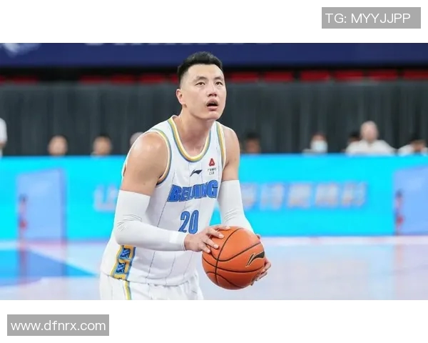 翟晓川：从篮球场上的拼搏者到生活中的坚韧榜样