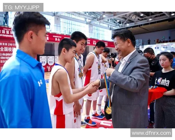 重庆篮球队荣登全国耐力排行榜第三名展现强大实力