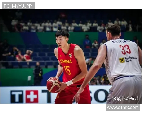 长春队与恒大队激战正酣比分悬念引发球迷热议与期待 长春队与恒大队激战正酣比分悬念引发球迷热议与期待